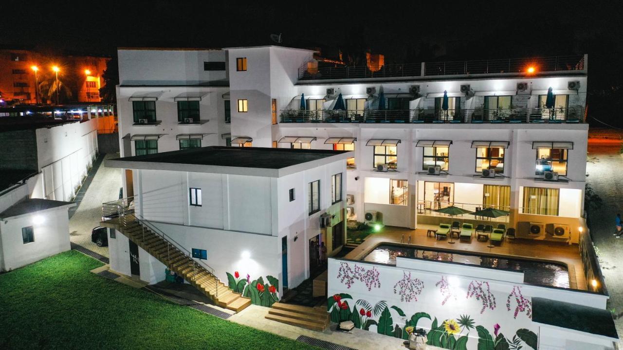Robert'S Hotel アビジャン エクステリア 写真